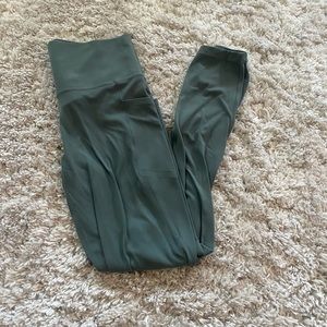athleta salutation stash with pockets